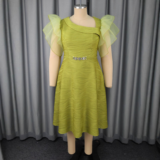 Damen Elegantes Abendkleid mit schimmernden Rüschendetails R&B