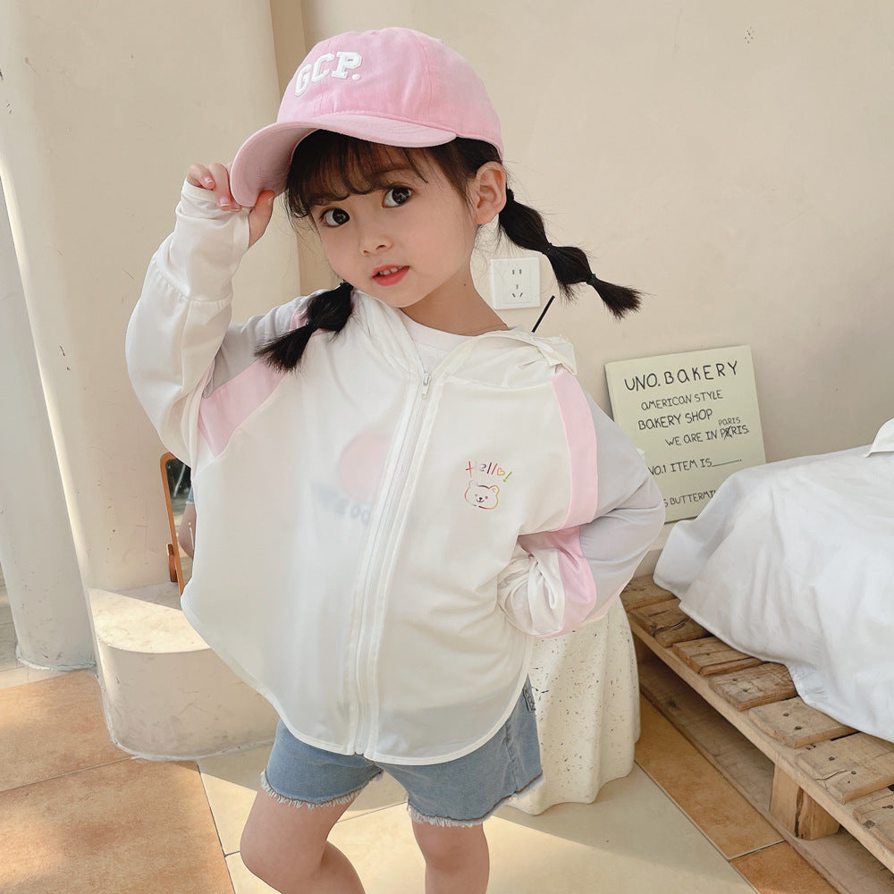 Unisex nan ultraleichte Kinder-Sonnenschutzjacke mit Kapuze, Reißverschluss, Meshfutter und Bärenstickerei  R&B