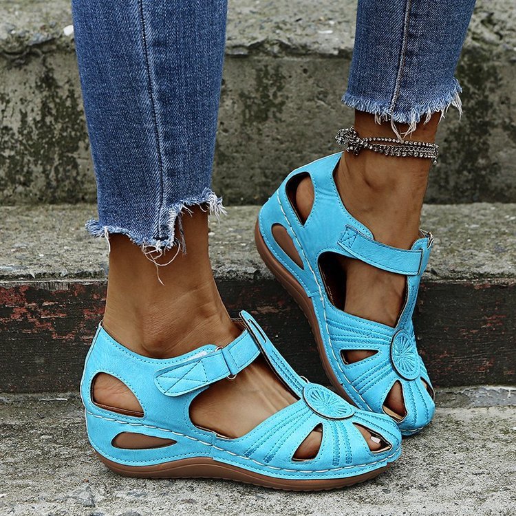 Damen Komfortable Sandaletten mit luftigen Cut-Outs und verstellbarem Riemen R&B