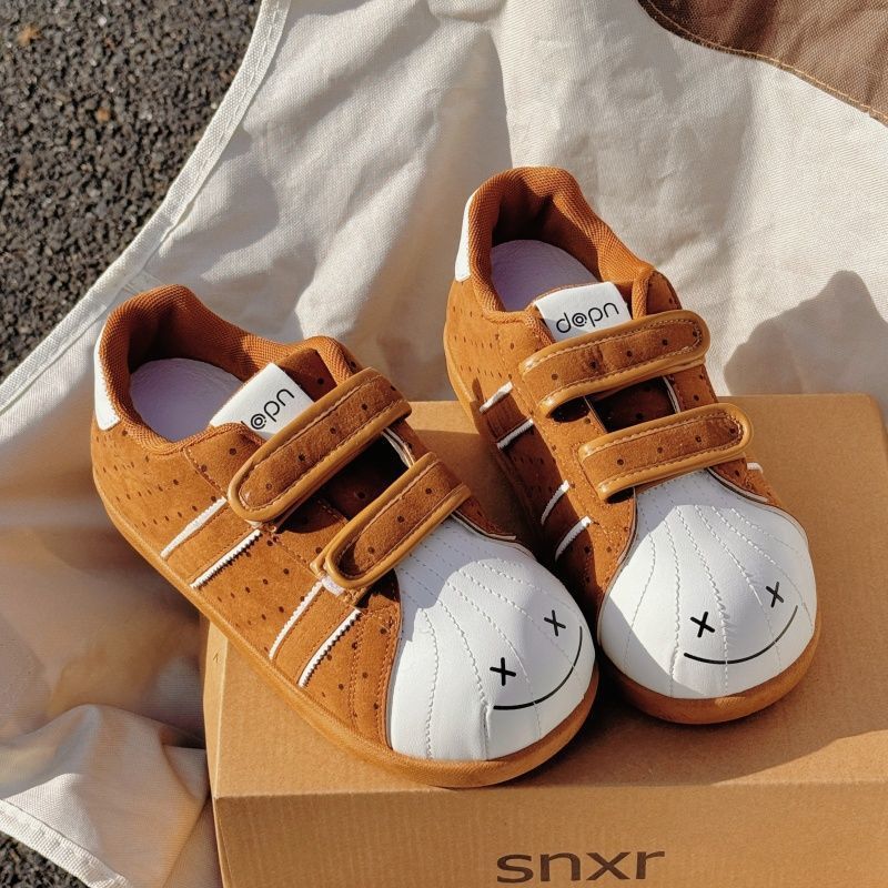 Damen Sneaker mit doppelt verstellbarem Klettverschluss und weichem Innenfutter