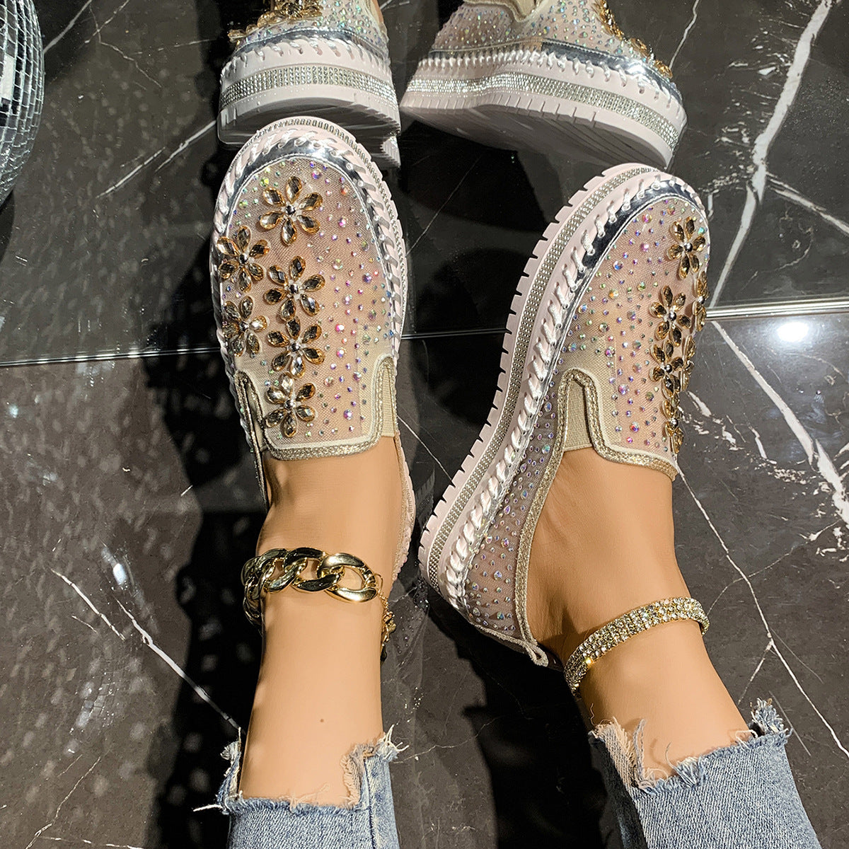 Damen Glamouröse Slip-On Sneakers mit funkelnden Applikationen