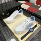 Damen Sneakers mit zusätzlicher Sternen-Applikation von R&B