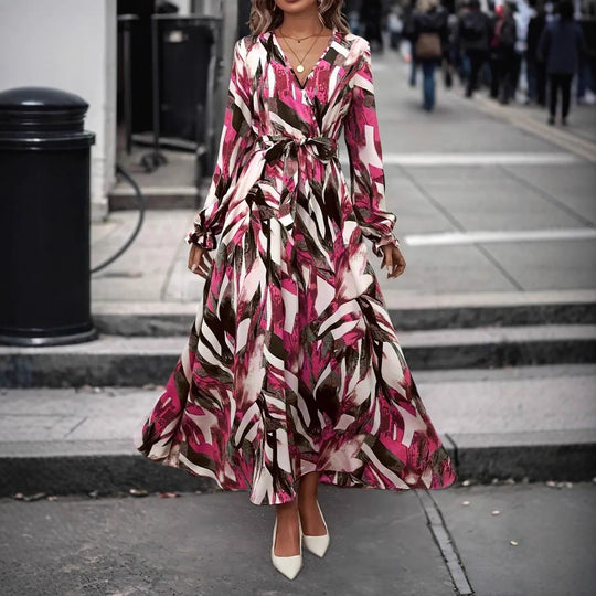 Damen Maxi-Kleid mit eleganter Taillierung und voluminösem Rock R&B