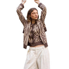 Damen Strickjacke mit elegantem ZR&Bradesign und Knopfdetails R&B