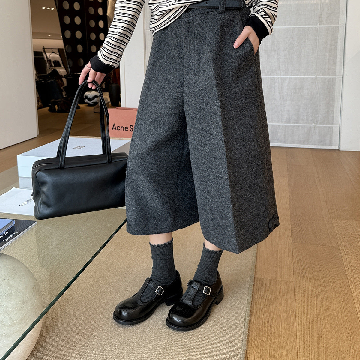 Damen Mary Jane Schuhe mit dekorativen Lochmustern und klassischem Riemchen