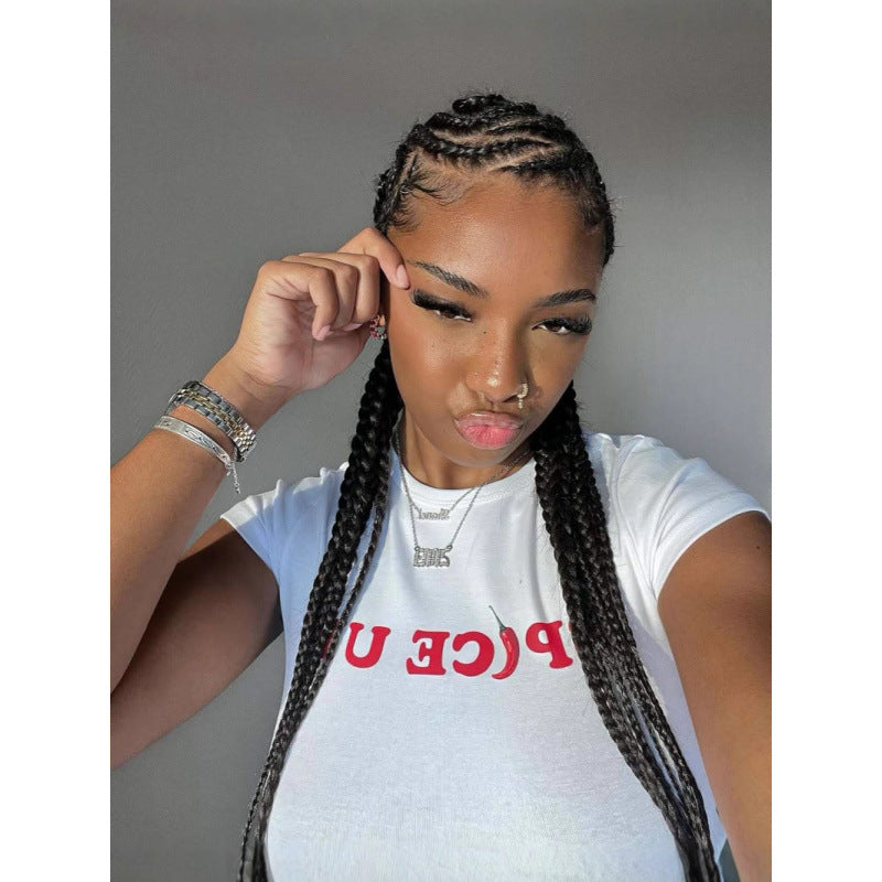 Damen cropped T-Shirt mit modernem Schriftzug und figurbetontem Schnitt R&B
