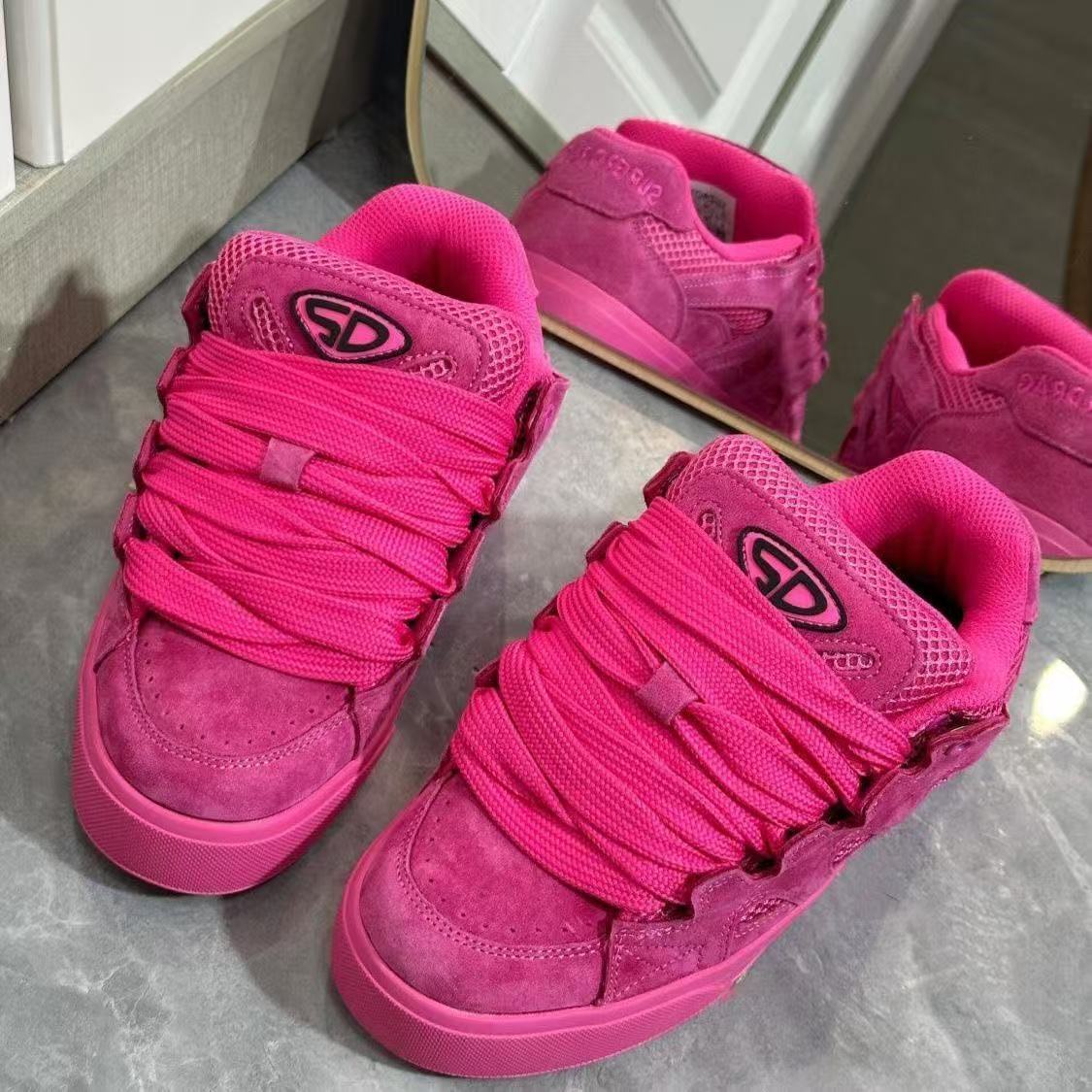 Damen Sportliche High-Top Sneakers mit innovativen Schnürsystem und dämpfender Sohle R&B