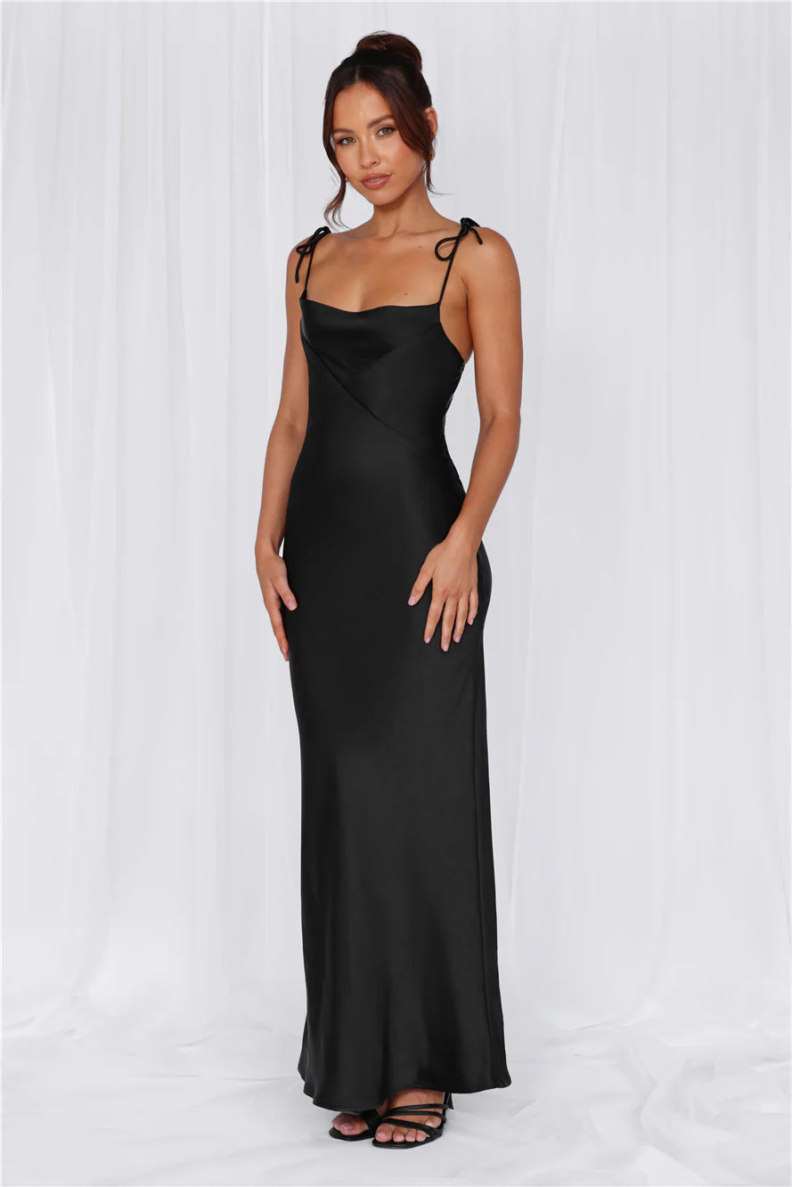 Damen Elegantes Satin-Maxikleid mit verstellbaren Trägern und figurbetontem Schnitt R&B