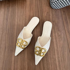 Damen Elegante Mules mit spitzem Zehenbereich und dekorativem Schnallen-Detail R&B