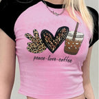 Damen Crop-T-Shirt mit kreativem Kaffee-Motiv und lässiger Passform R&B