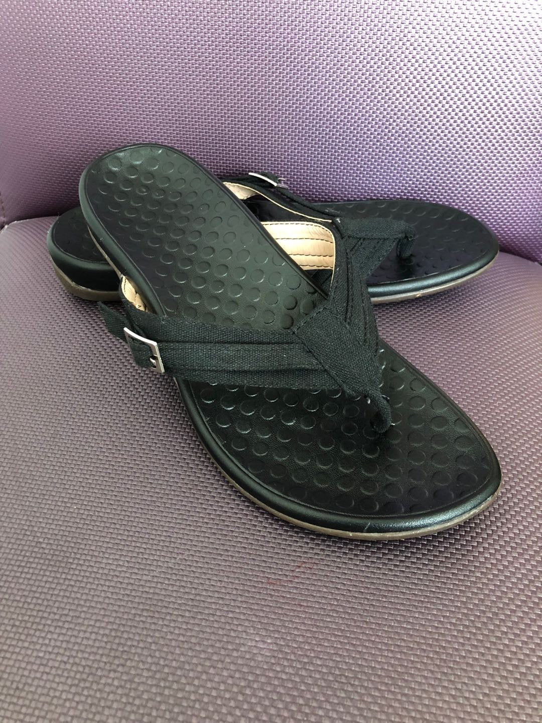 Damen Elegante und komfortable Zehentrenner-Sandalen mit verstellbarem Riemen R&B