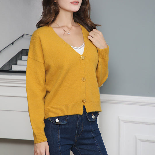 Damen Strickjacke mit V-Ausschnitt und Knopfdetails R&B