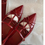 Damen Ballerina-Schuhe mit verspieltem Schleifendetail und eleganter Lackoberfläche