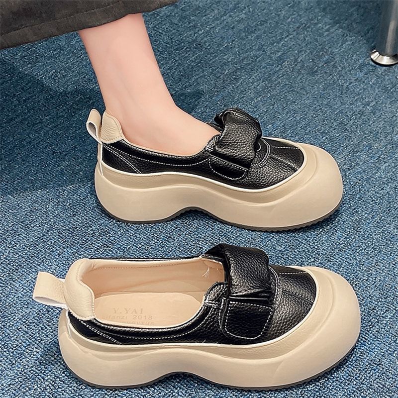 Damen Komfortable Slip-On Sneakers mit modischem Design und stabiler Sohle