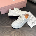 Damen sportive Sneaker aus hochwertigem Leder mit atmungsaktiver Mesh-Zunge R&B