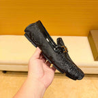 Herren Mokassin mit raffiniertem Schlangenleder-Design und elegantem Metallverschluss R&B