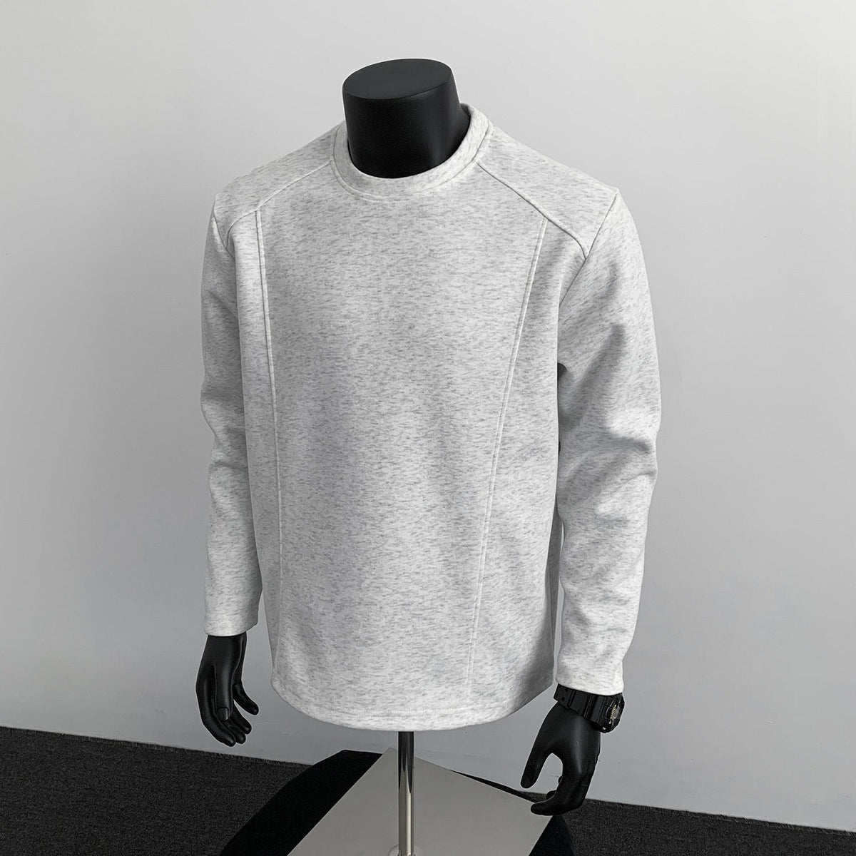 Herren nan taillierter Rundhals-Sweater aus dichtem Sweatstoff mit flachen Ziernähten und Raglanärmeln R&B