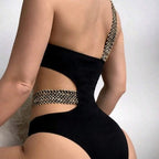 Damen Einteiliger Badeanzug mit eleganten Cut-Outs und Ketten-Detail