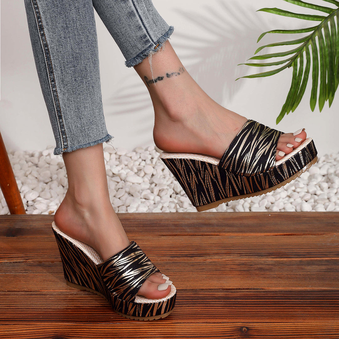 Damen Wedge-Sandalen mit stilvollem Geometrie-Muster und komfortablem Fußbett R&B