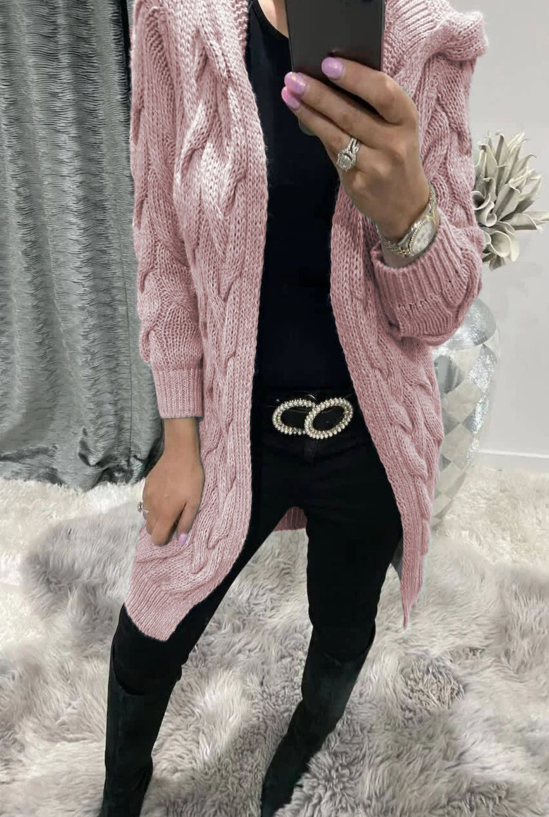 Damen Grobstrickjacke mit elegantem Zopfmuster und praktischer Kapuze R&B