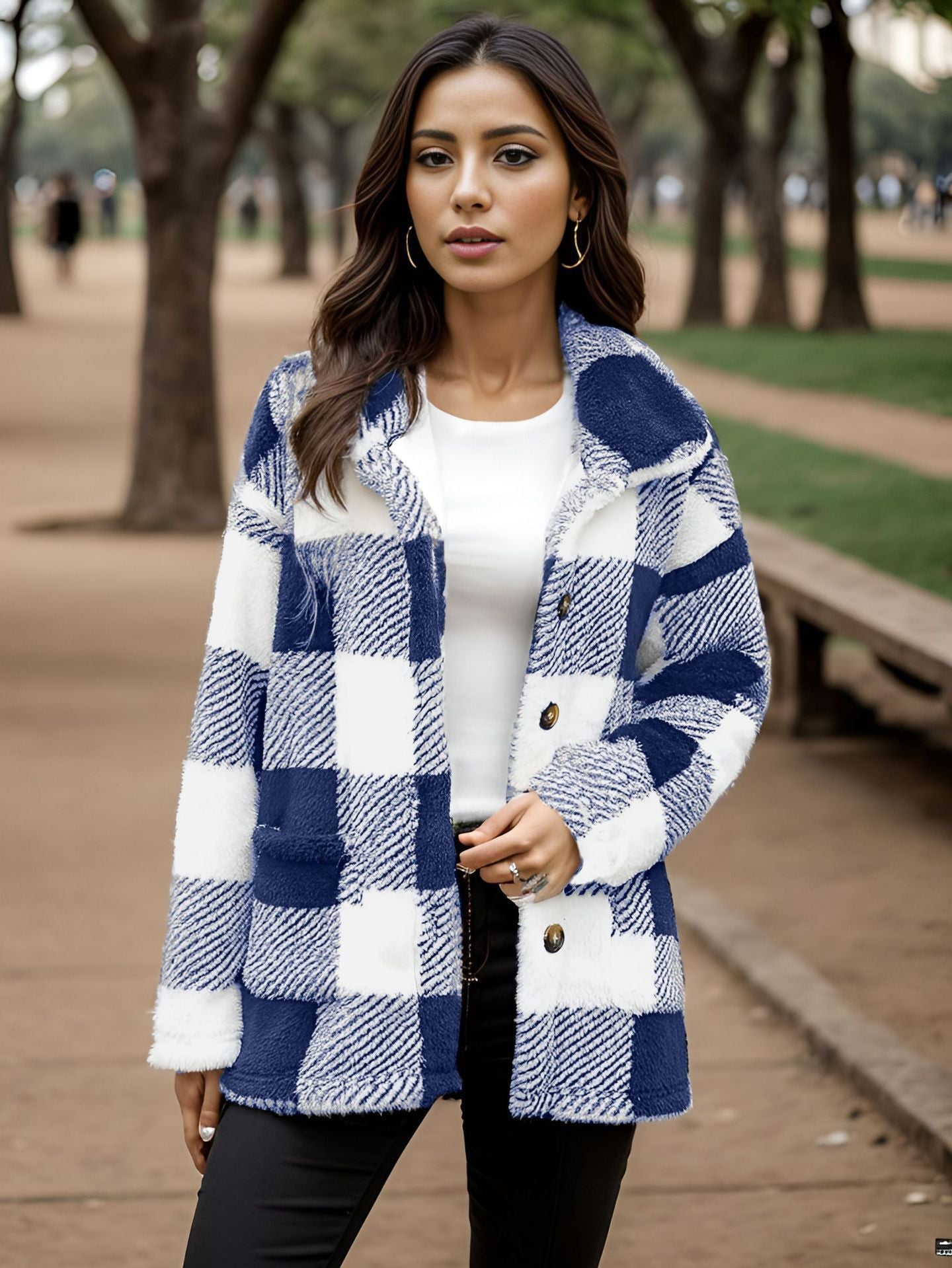 Damen Kuschelige Karojacke mit Druckknopfverschluss und Seitentaschen
