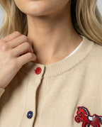 Damen Feinstrickcardigan mit Rundhalsausschnitt, geripptem Saum und Pferde-Applikation R&B