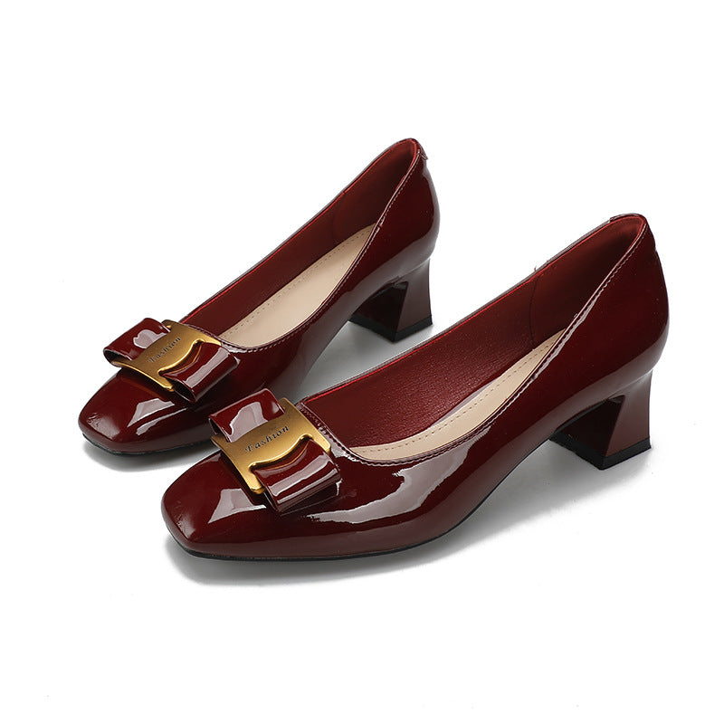 Damen elegante Pumps mit geschmackvollem Schmuckdetail R&B