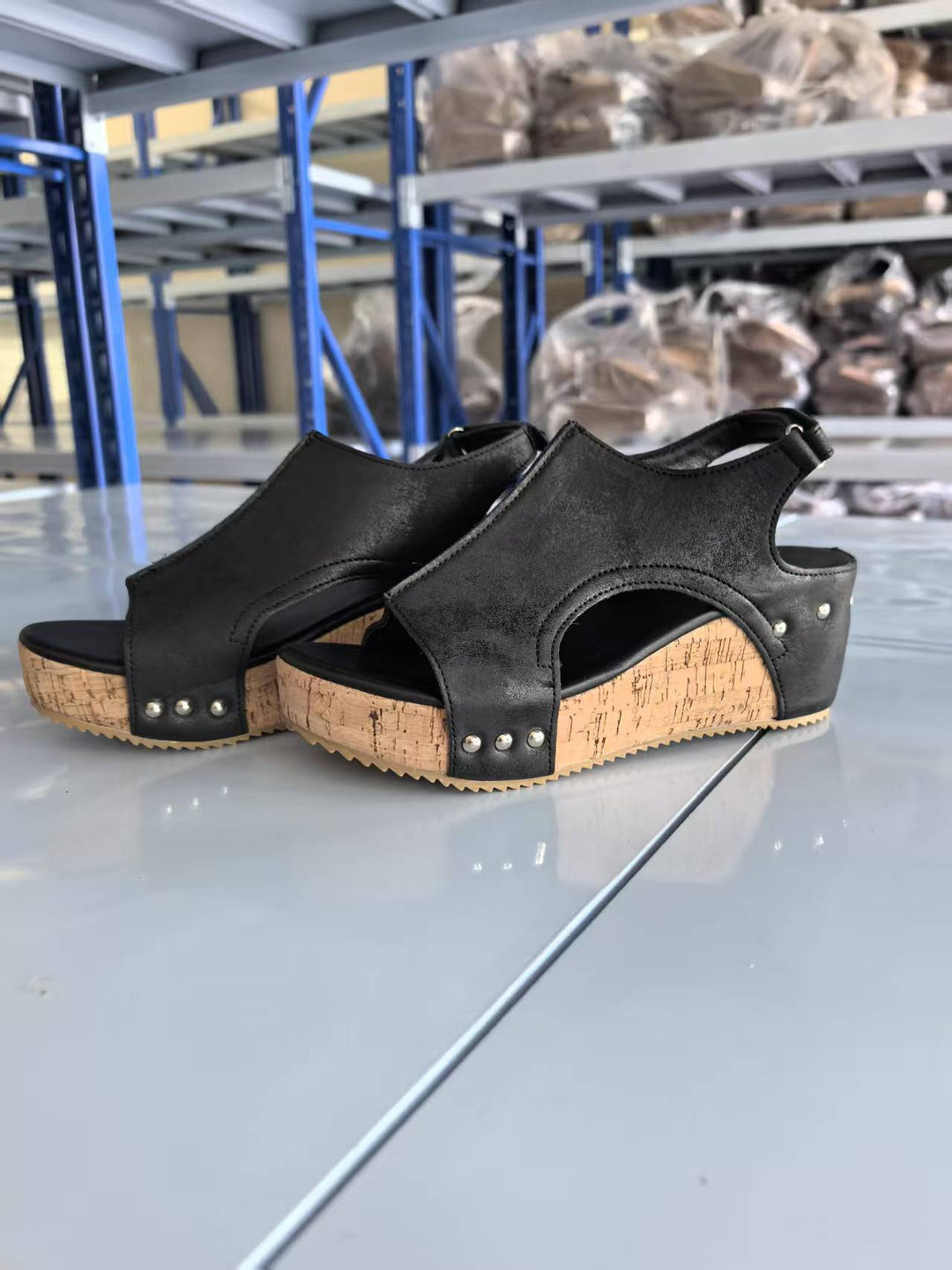 Damen Keil-Sandalen mit anatomischer Fußbettung und modischen Cut-Outs R&B
