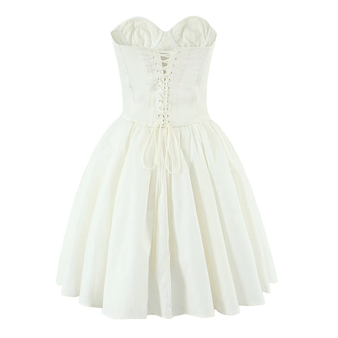 Damen Couture-Kleid mit herzförmigem Ausschnitt und fließendem Rock R&B