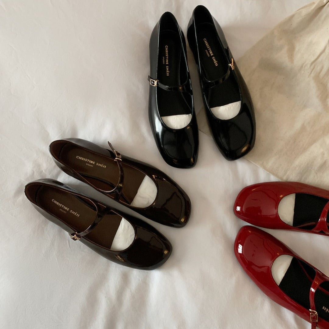 Damen Elegante Ballerinas mit verstellbarem Riemen und luxuriösem Glanz