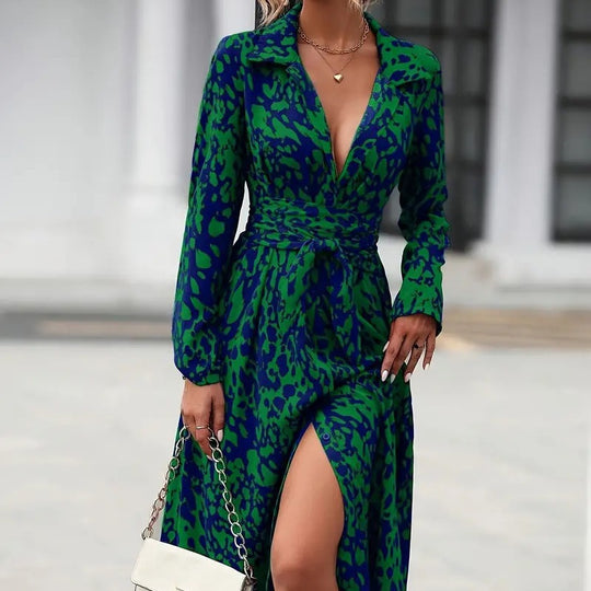 Damen Maxikleid mit eleganter Wickeloptik und raffinierten Blumendetails R&B