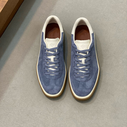 Damen Sneaker aus weichem Wildleder mit raffiniertem Schnürsystem R&B