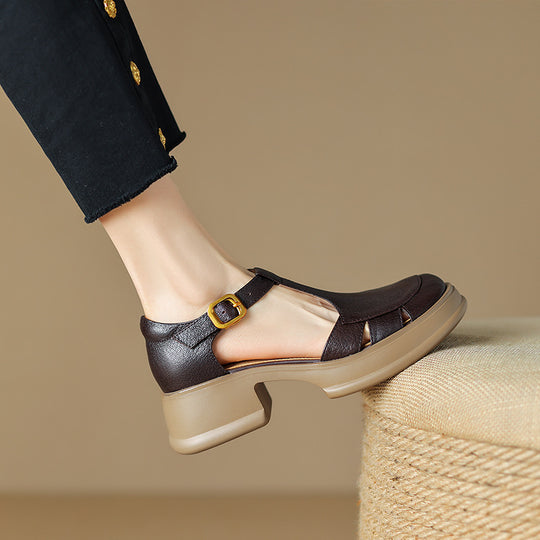 Damen Plateau-Sandalen im eleganten T-Strap Design mit modischem Verschluss R&B