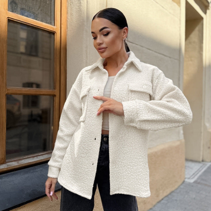 Damen Flauschige Utility-Jacke mit großen Taschen und Knopfdetails R&B