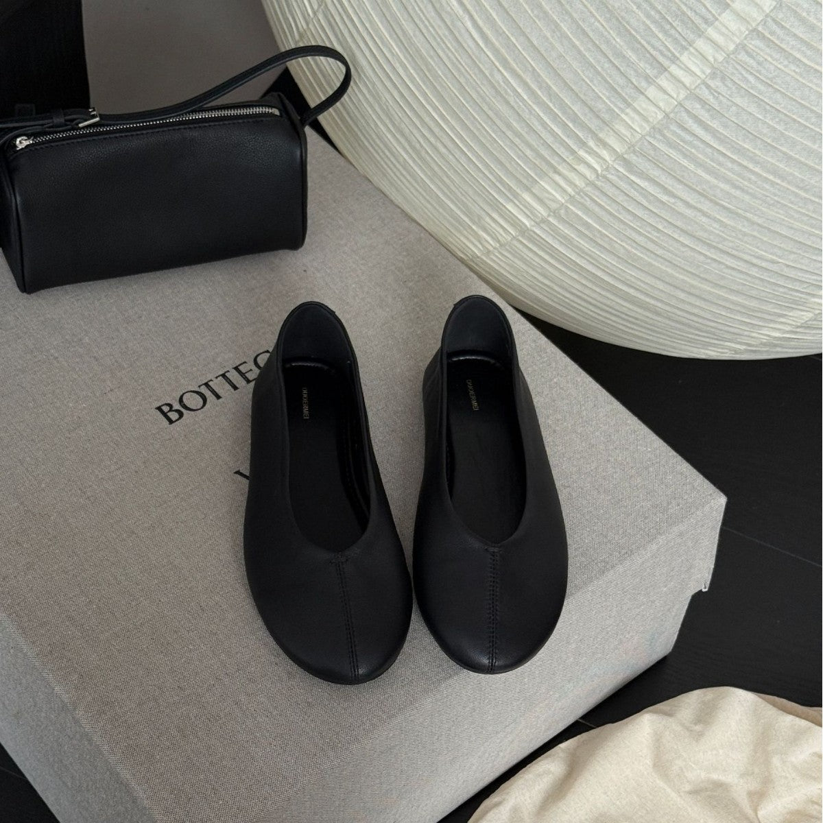 Damen Elegante und bequeme Ballerinas aus hochwertigem Leder mit praktischem Schlupfdesign R&B