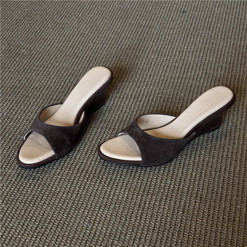 Damen elegante Keil-Mules mit geschwungener Sohle
