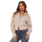 Damen cropped Strickjacke mit detailliertem Zopfmuster und hohem Kragen R&B