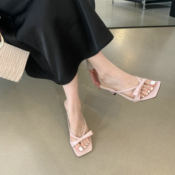 Damen Sling-Sandalen mit schmalen Riemen und eleganter Schleife