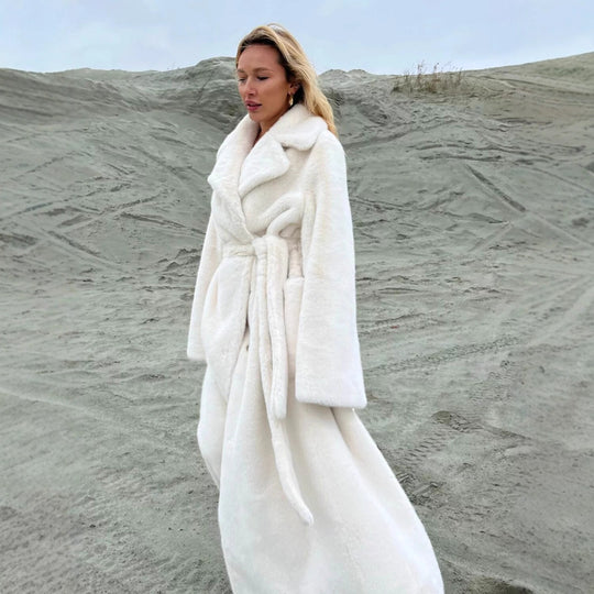 Damen Eleganter, gefütterter Wintermantel mit breitem Revers R&B