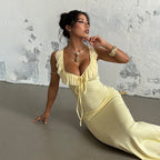 Damen figurbetontes Maxikleid mit Rüschendetails und tiefem Ausschnitt R&B