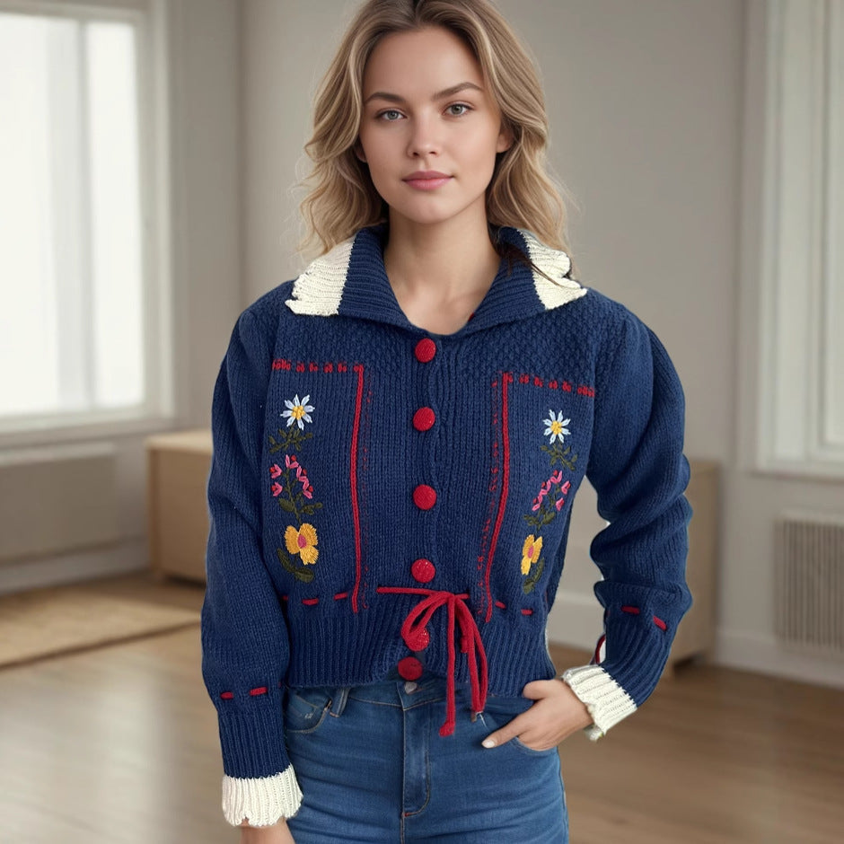Damen Strickjacke mit floralen Stickereien und dekorativen Knöpfen R&B