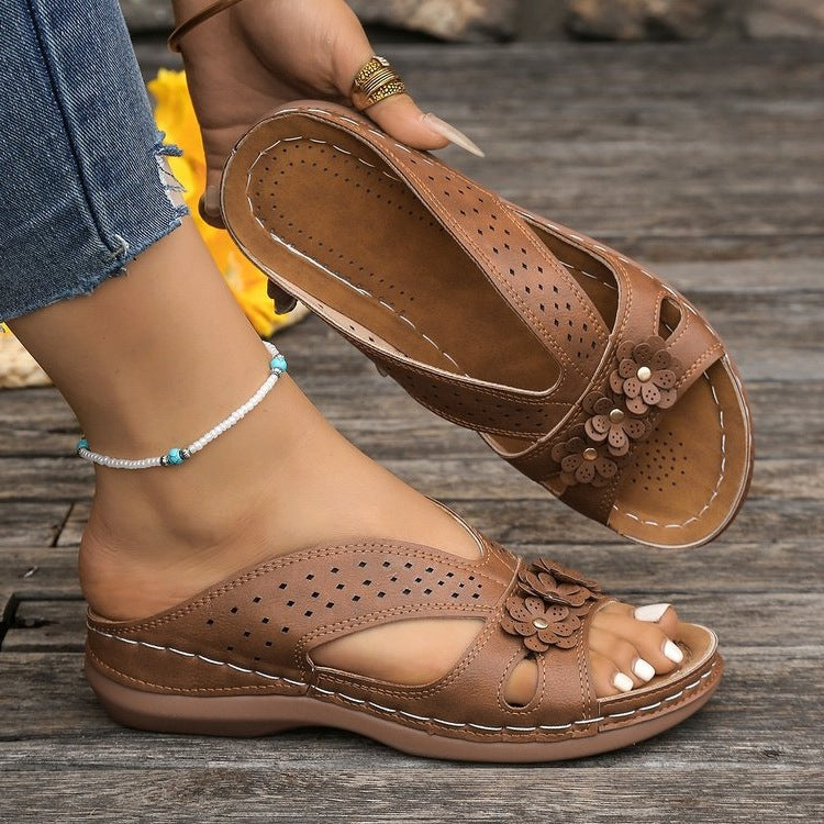 Damen Komfortable Sandalen mit floralem Dekor R&B