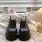 Damen Clogs mit anspruchsvollem Design und extravaganten Details R&B