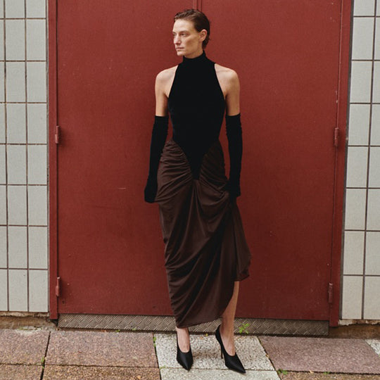 Damen Maxikleid mit hochgeschlossenem Design und kunstvollem Drapierungseffekt R&B