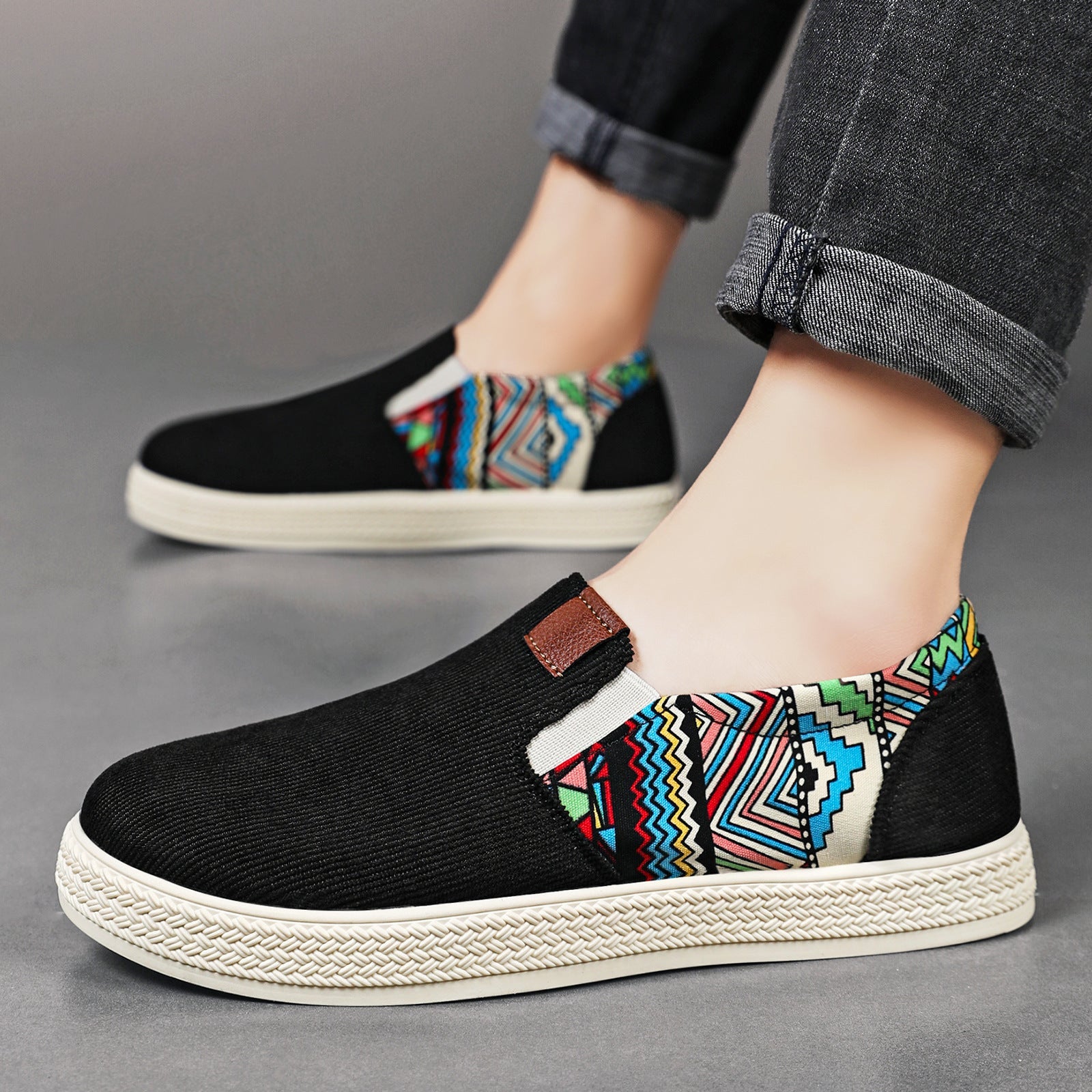 Damen Bequeme Slip-On Freizeitschuhe mit buntem Ethno-Muster R&B