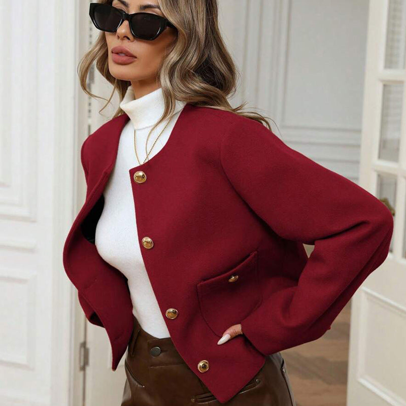 Damen Kurze Blazerjacke mit praktischen Taschen und goldenen Knöpfen R&B