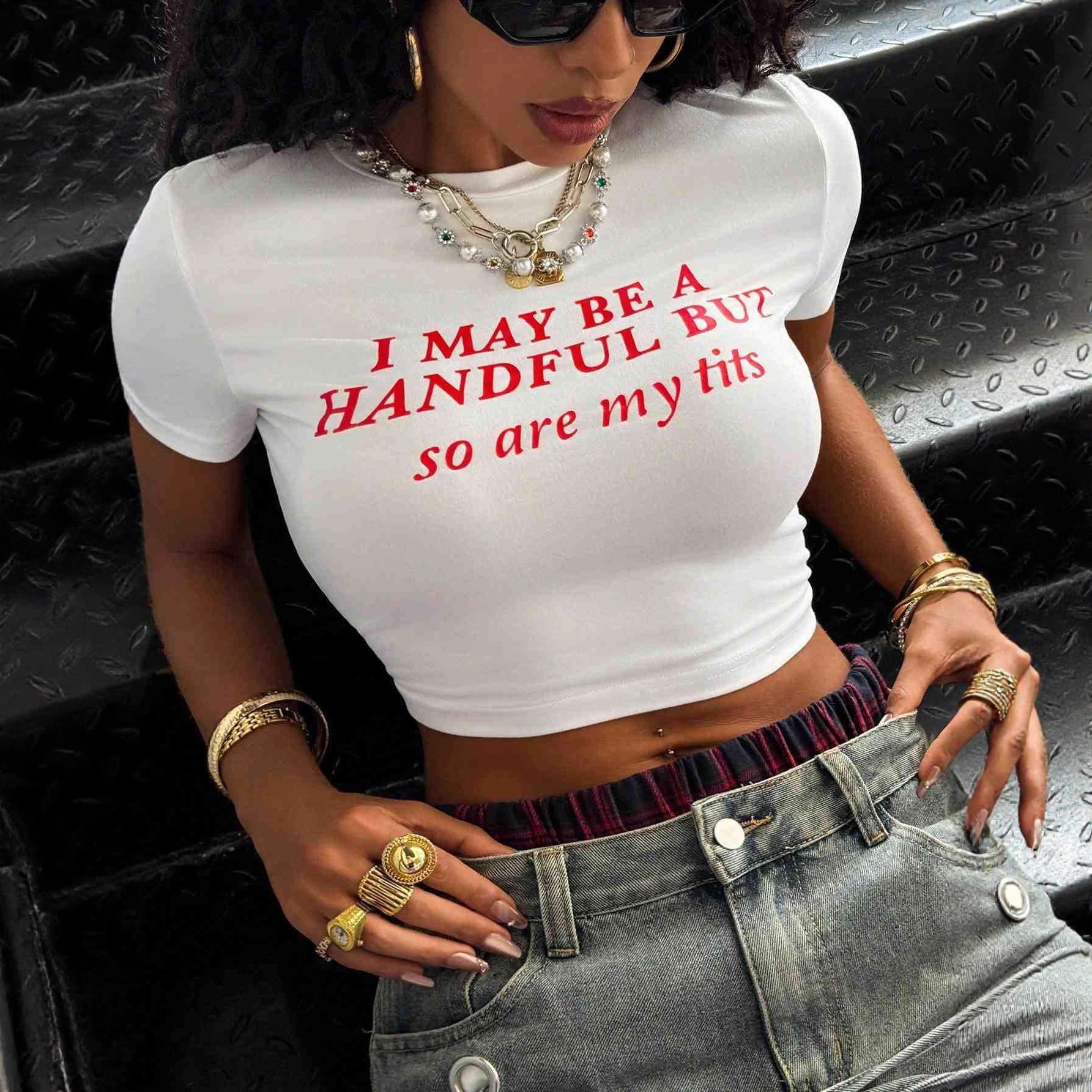 Damen Crop-T-Shirt mit kreativem schriftlichem Design und figurbetontem Schnitt R&B