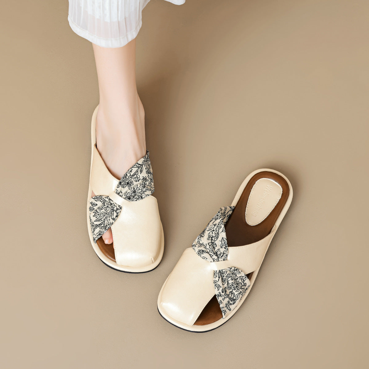 Damen Slidesandalen mit modischem Schleifendetail und komfortabler Innensohle
