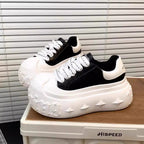 Damen Sneakers mit gesteigertem Plateau-Design und modischer Ziersteppung R&B