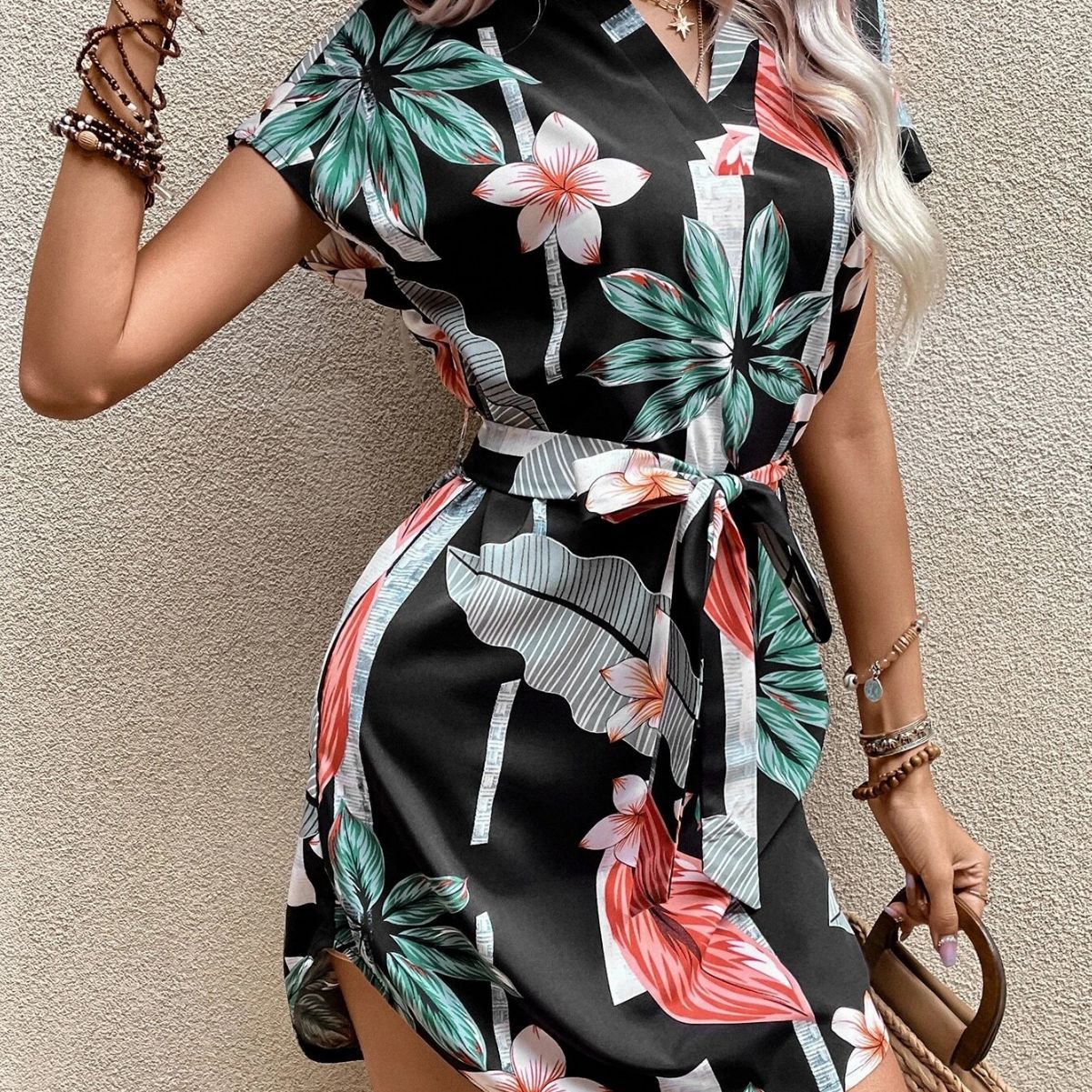 Damen lässiges Kurzarmkleid mit Bindegürtel und floralem Muster R&B